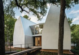 Snyder Hill Residence by A. Gruppo Architects in San Marcos, Texas