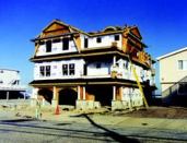 ABOVE AND BEYOND: Pre-engineered wall studs and I-joists, hot water recirculating pumps, radiant-floor heating systems, and roof deck ice and water shields are just a few of the quality materials and systems employed by Ernst & Ernst.