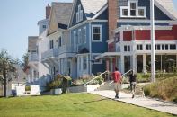 House Blend: Homes at Seabrook range in size from 416-square-foot cottages to large custom homes on corner "founders lots." Densities are highest in and around the town center.