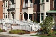 Buyer Design Input from potential buyers informed the design of Summit Place.