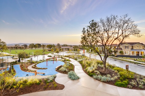 Bordering a 1,300-acre municipal park, FivePoint Communities’ Great Park Neighborhoods are designed for easy bike access to neighborhood amenities, work, and shopping.