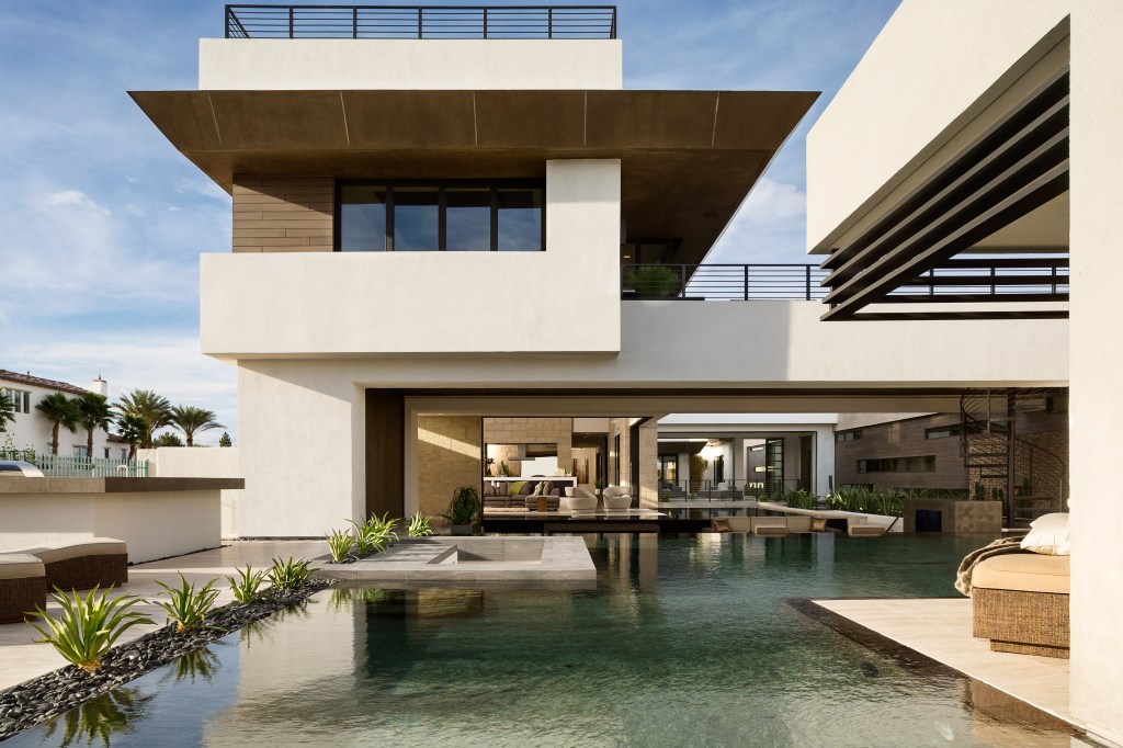 The 2013 New American Home, located in the Las Vegas desert, is open to the elements but carefully designed to keep heat gain to a minimum.