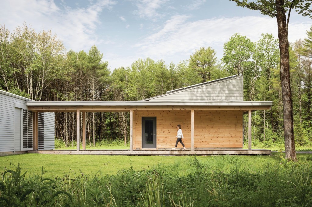 The home’s rural modern look comes from its clean lines and simple structural shapes.