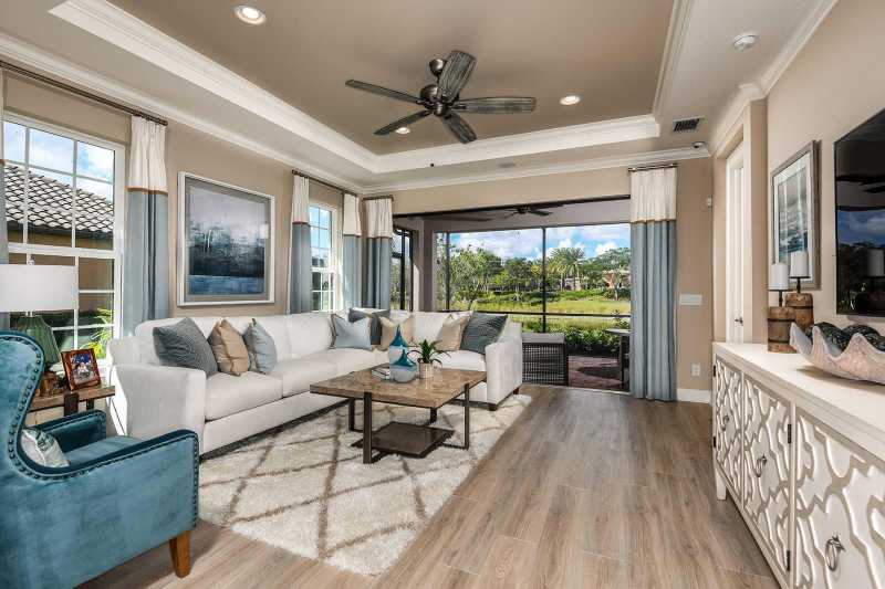 The gathering room in the Sandpiper.