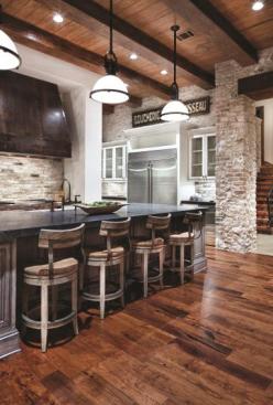 The mesquite flooring in this Texas home and 
Watermark Awards merit winner captures a pure, site-specific essence