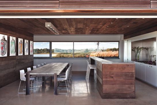 2014 Grand Winner, Kitchen in a Custom Home more than 3,000 sqft.: Sagaponack House, Sagaponack, N.Y.   The sophisticated application of natural materials harmonizing with the surroundings spoke to our jurors. They applauded the design team for “using all the best ideas of where we are right now” and creating a space that “doesn’t disturb the view.”&nbsp;