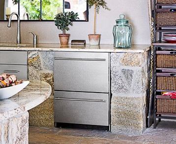 Summit Appliance’s line of outdoor kitchen appliances now includes two- and three-drawer refrigerators and freezers that fit nicely under counters and come in sleek stainless steel. www.summitappliance.com.