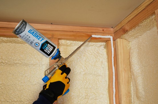 An alternative to air-sealing from above is to seal the drywall to the plate.