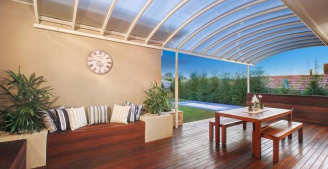 Deck and pergolas