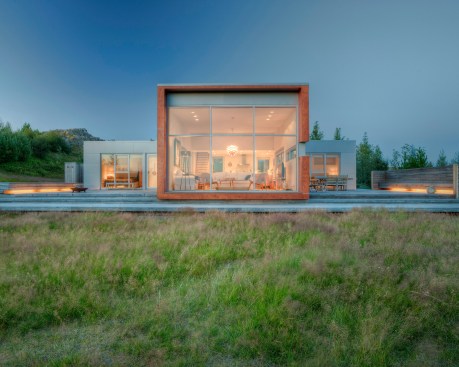 nIce+House