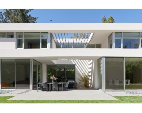 Ara+Residence