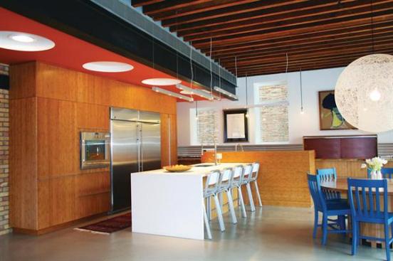 Green+Kitchen+in+a+Reborn+Schoolhouse+Chicago