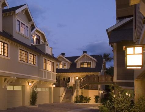 Laguna Court