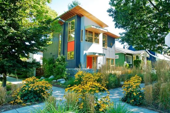 House and Laneway House infill project by architect James Tuer.&nbsp;The house and adjacent laneway house sit on a 40-by-86-foot corner lot just off of a busy commercial corridor in downtown Vancouver.&nbsp;