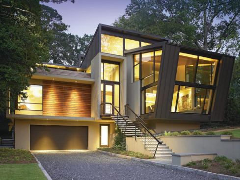 Blalock Construction has proved its ability to execute technically demanding modern projects like this custom home by Atlanta architectural firm Dencity.