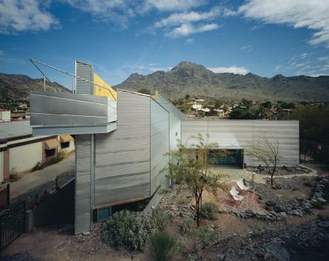 “Weeping” mortar—a move drawn from the local vernacular—adds texture to the Hill/Sheppard residence's concrete masonry walls