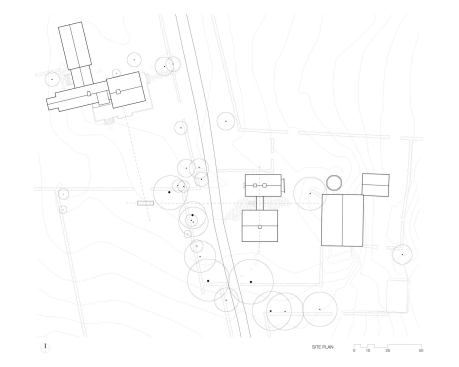 In the plan, the glass link aligns with a watering trough.

